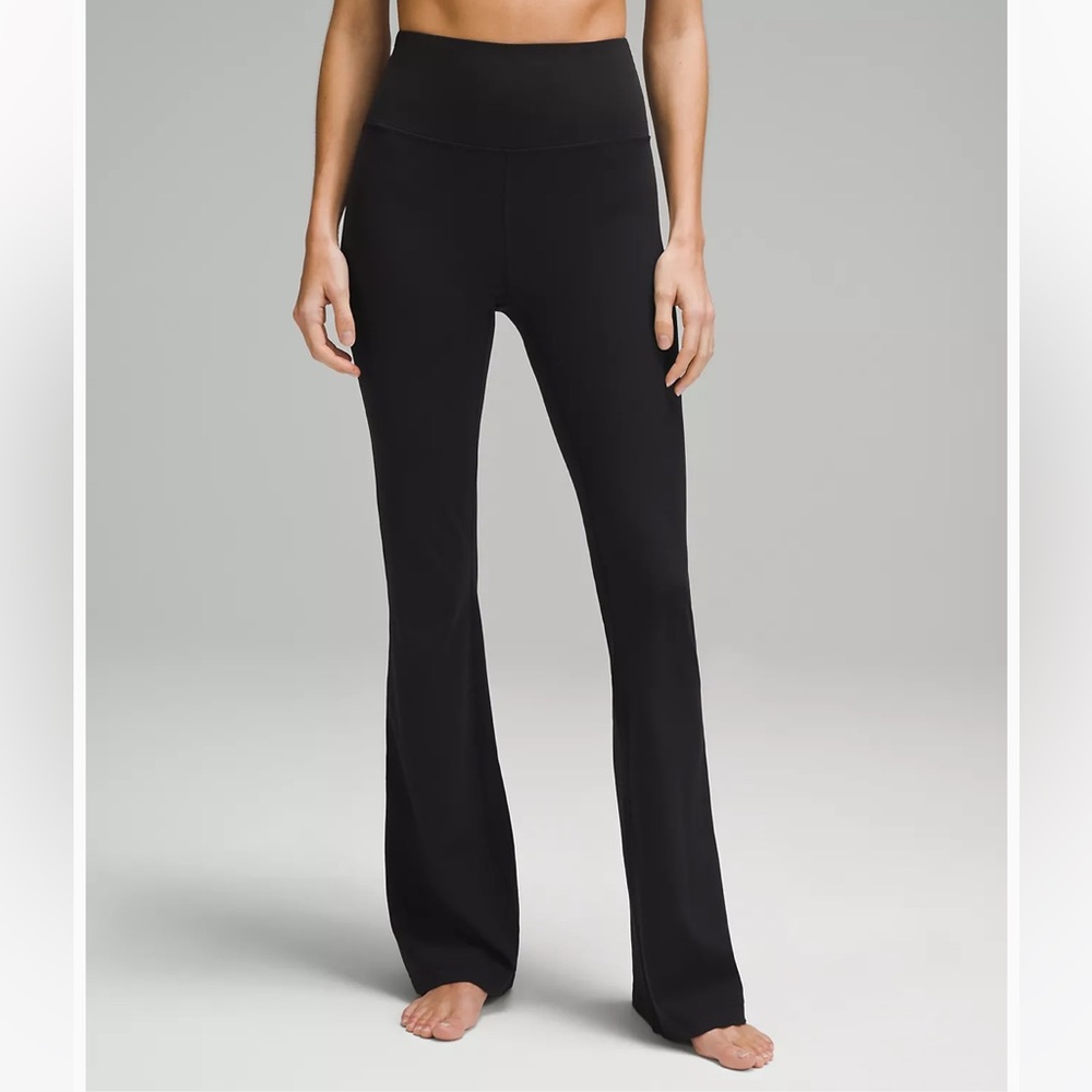 Lululemon Groove Super-High-Rise Flared Pant Nulu
Regular In Black